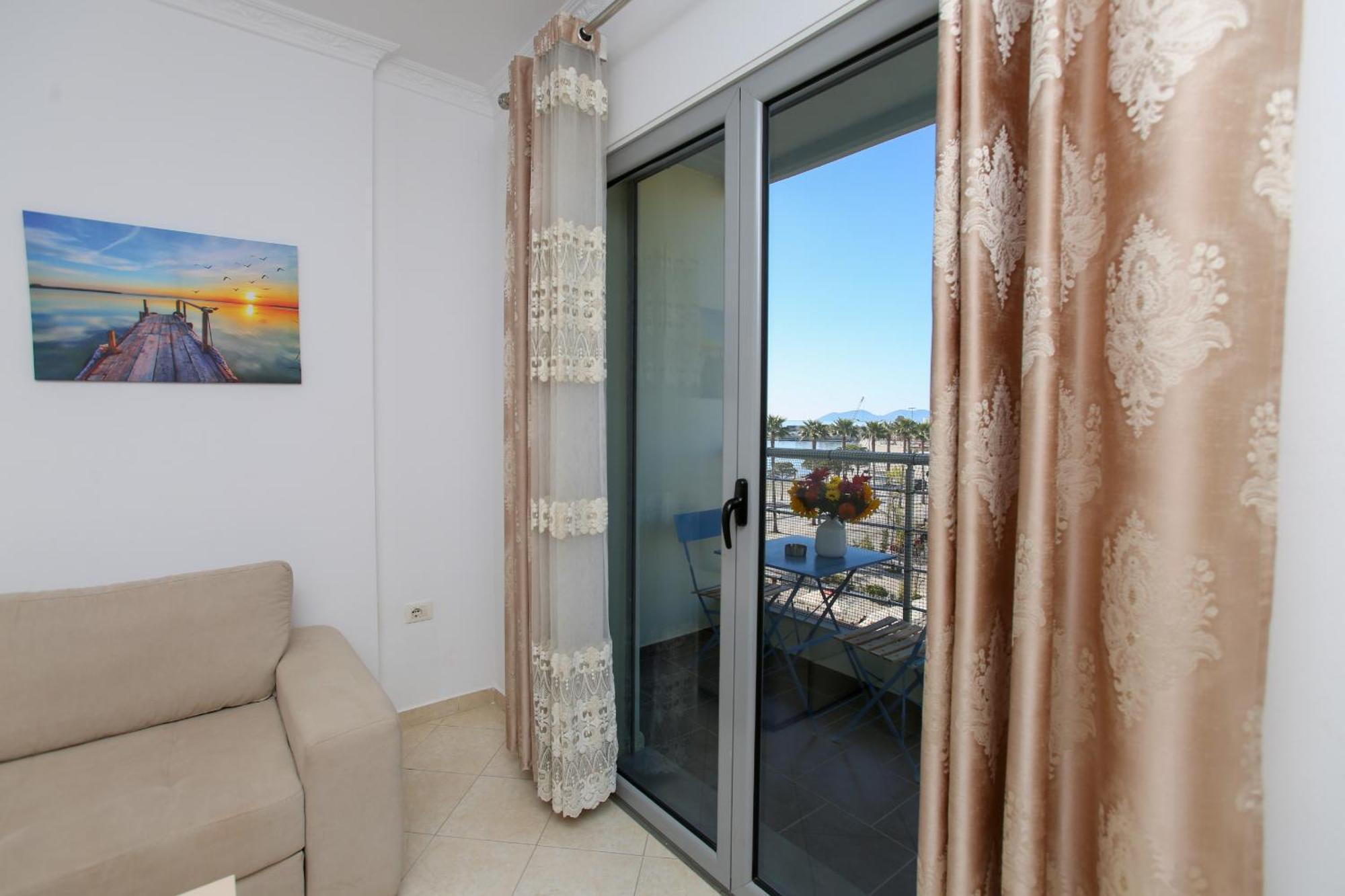 Seascape Apartments Vlore Exterior photo